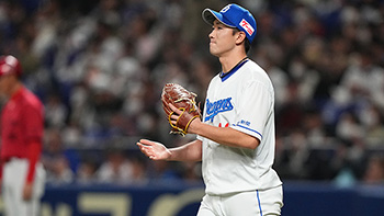 6回表に登板、無失点に抑え勝利投手となった勝野投手