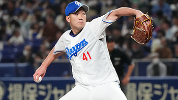 8回に登板、1イニングを無失点に抑えた勝野投手